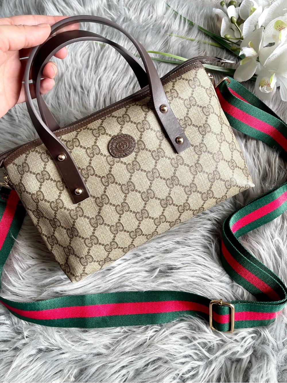 Verified authentic Gucci vintage GG canvas bag